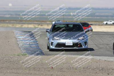 media/Sep-15-2024-Speed Ventures (Sun) [[7a54f7ed2f]]/Yellow Group/Session 1 (Outside Grapevine)/
